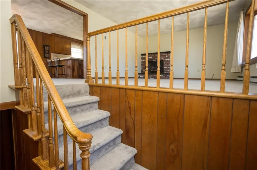 47 Birchwood Lane West Warwick RI 02893