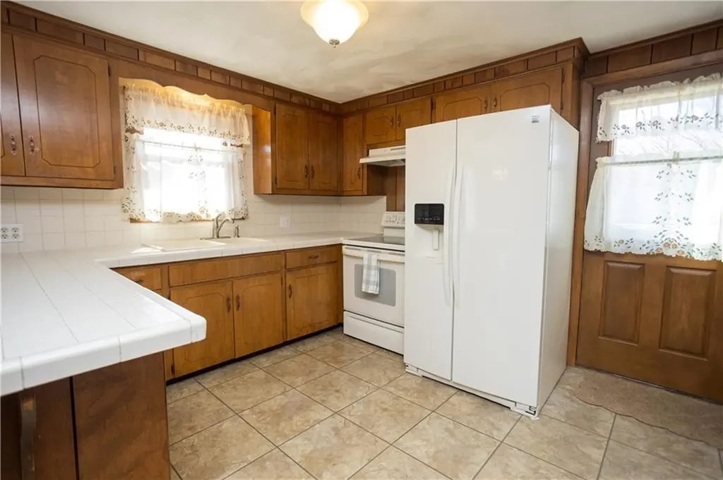 47 Birchwood Lane West Warwick RI 02893