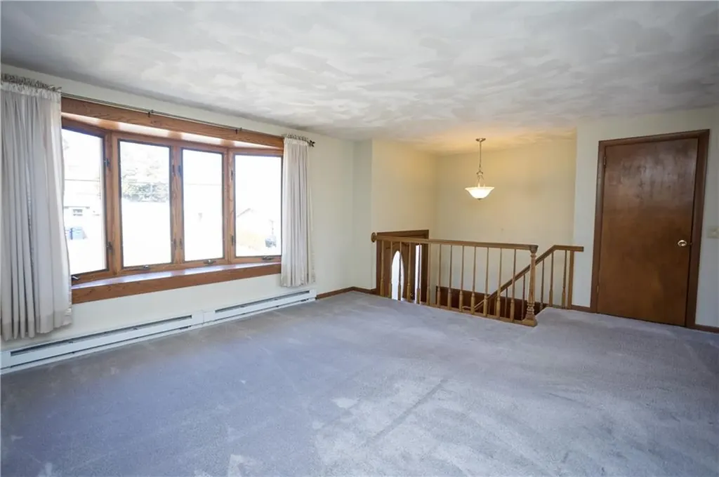 47 Birchwood Lane West Warwick RI 02893