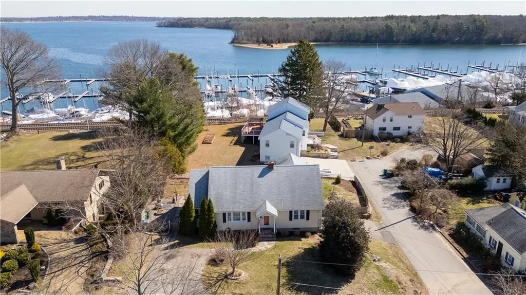 20 Blackmore Street Warwick RI 02818