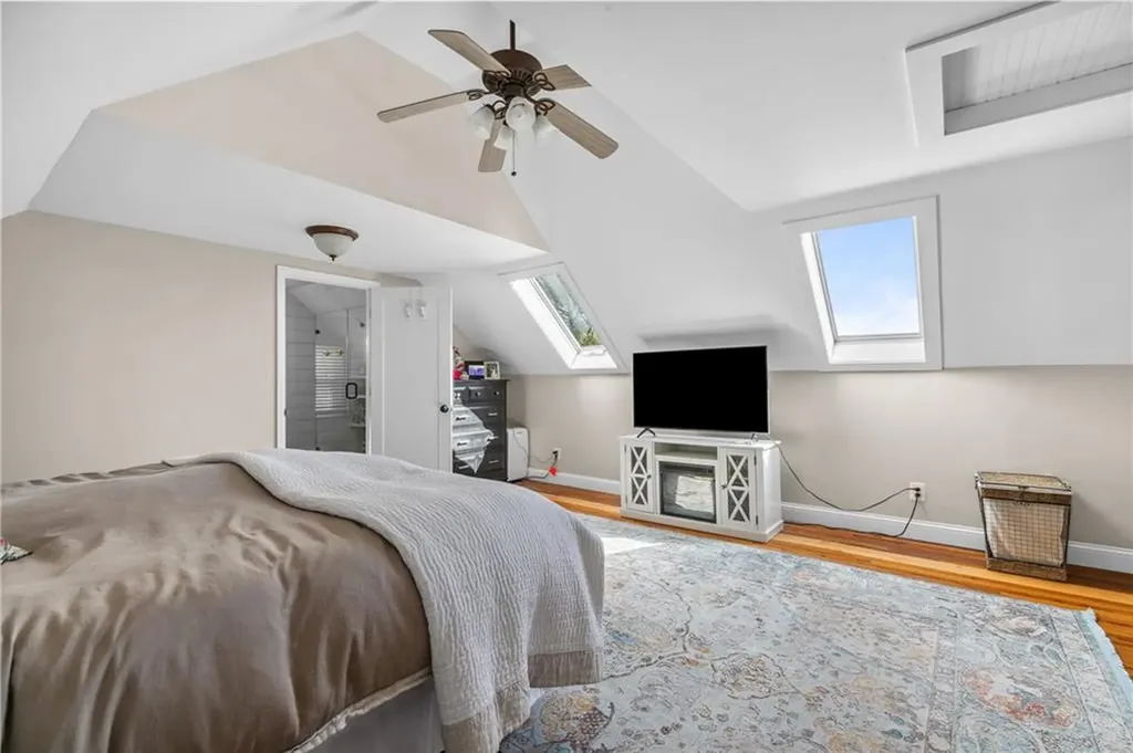 20 Blackmore Street Warwick RI 02818