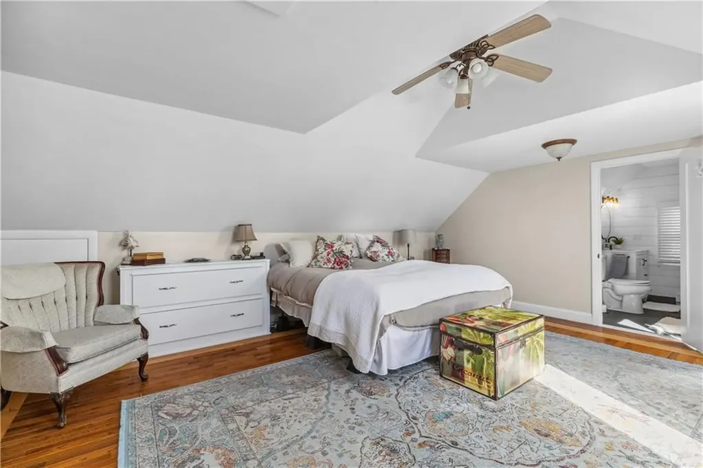 20 Blackmore Street Warwick RI 02818