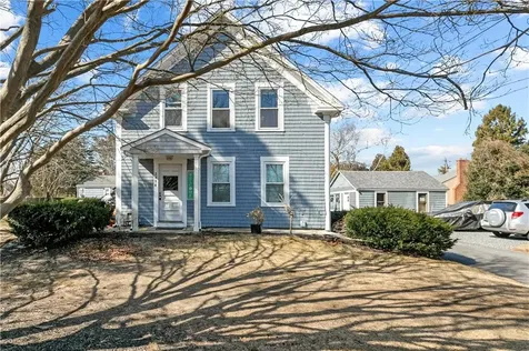 2014 E Main Road Portsmouth RI 02871