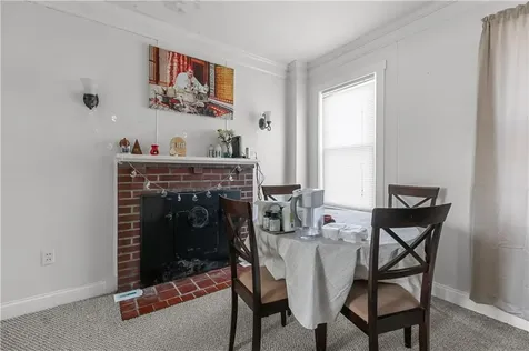 2014 E Main Road Portsmouth RI 02871