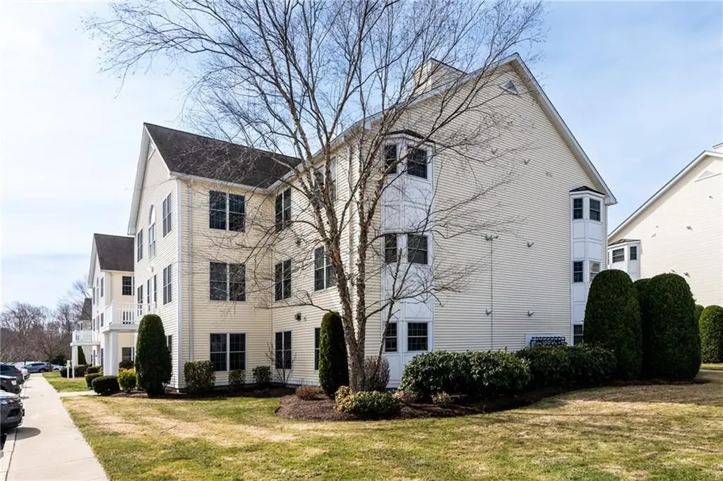 15 Saw Mill Drive North Kingstown RI 02852