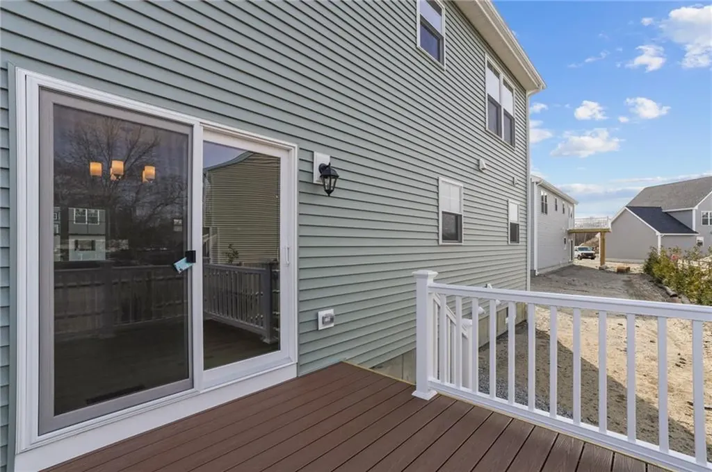 5 Red Maple Lane Warwick RI 02886