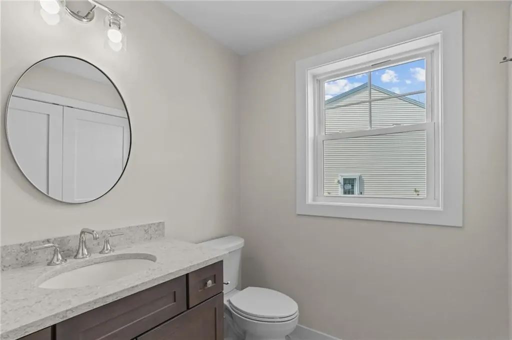 5 Red Maple Lane Warwick RI 02886