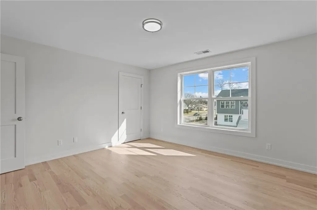 5 Red Maple Lane Warwick RI 02886