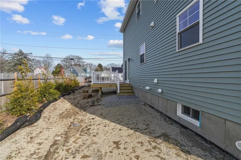 5 Red Maple Lane Warwick RI 02886