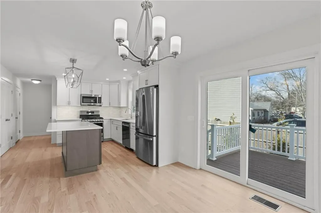 5 Red Maple Lane Warwick RI 02886