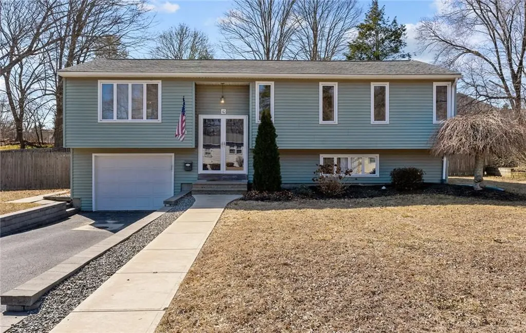 10 Thornton Avenue Smithfield RI 02917