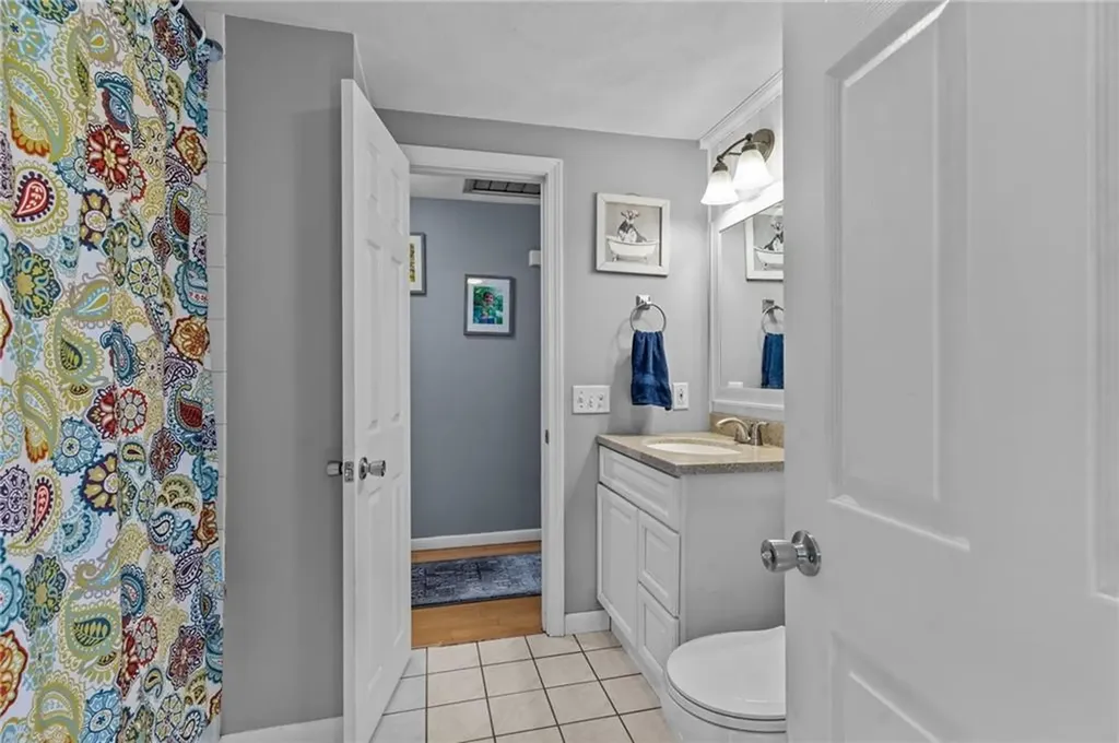 10 Thornton Avenue Smithfield RI 02917