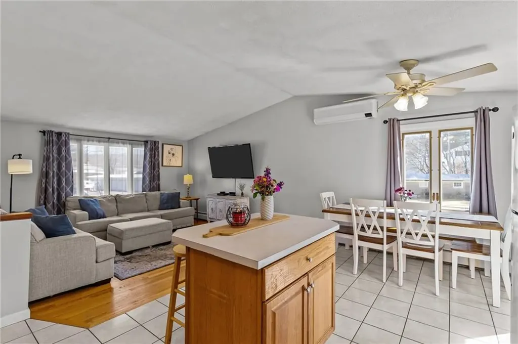 10 Thornton Avenue Smithfield RI 02917
