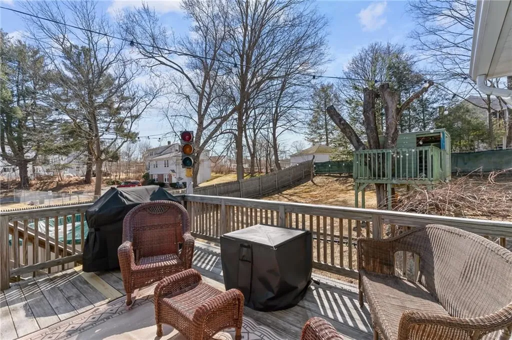10 Thornton Avenue Smithfield RI 02917
