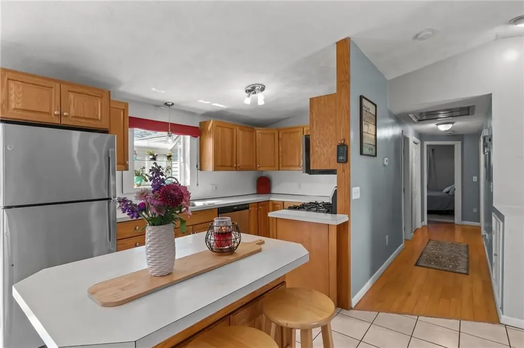 10 Thornton Avenue Smithfield RI 02917