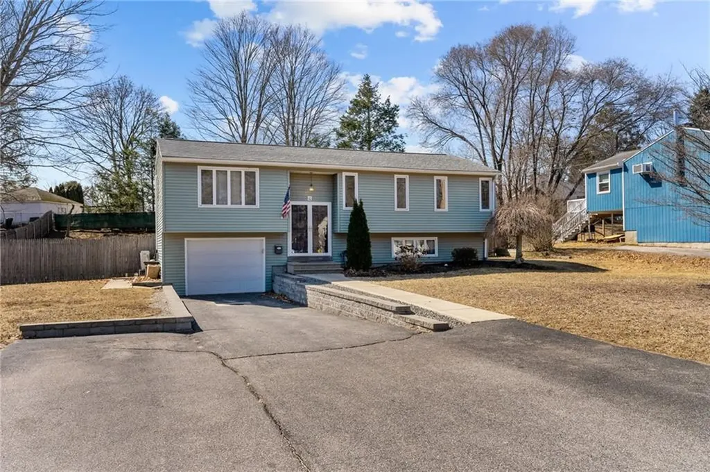 10 Thornton Avenue Smithfield RI 02917