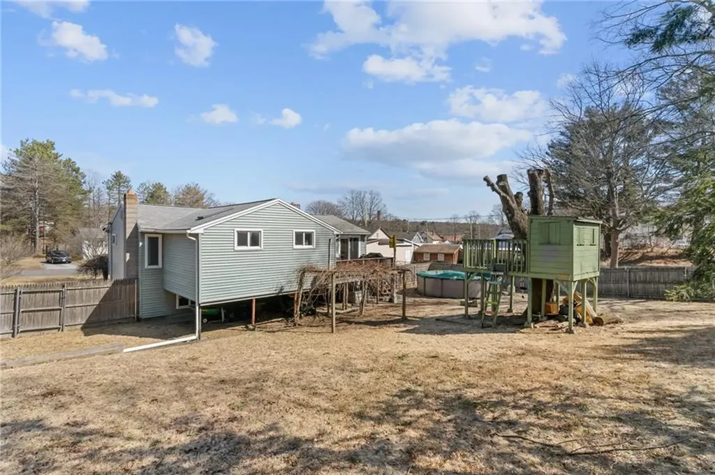 10 Thornton Avenue Smithfield RI 02917