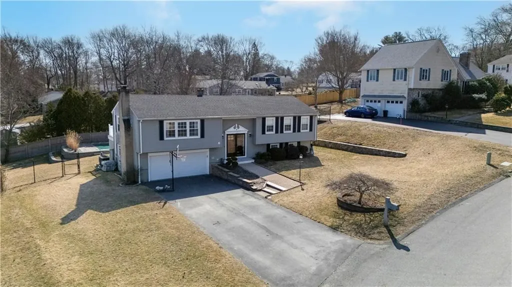 9 Iron Forge Road Lincoln RI 02865