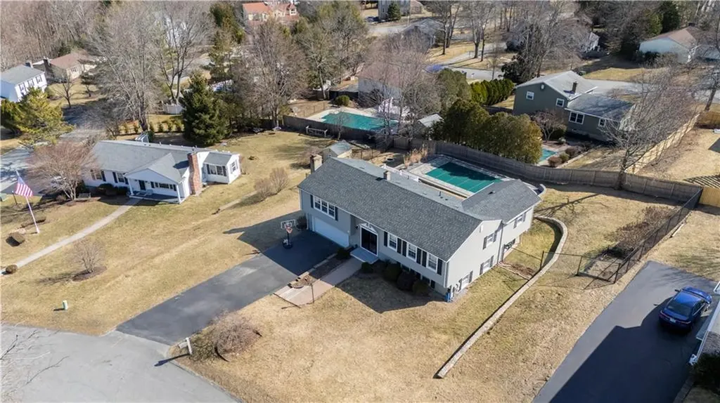 9 Iron Forge Road Lincoln RI 02865