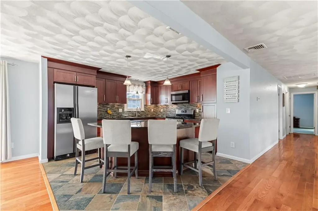 9 Iron Forge Road Lincoln RI 02865