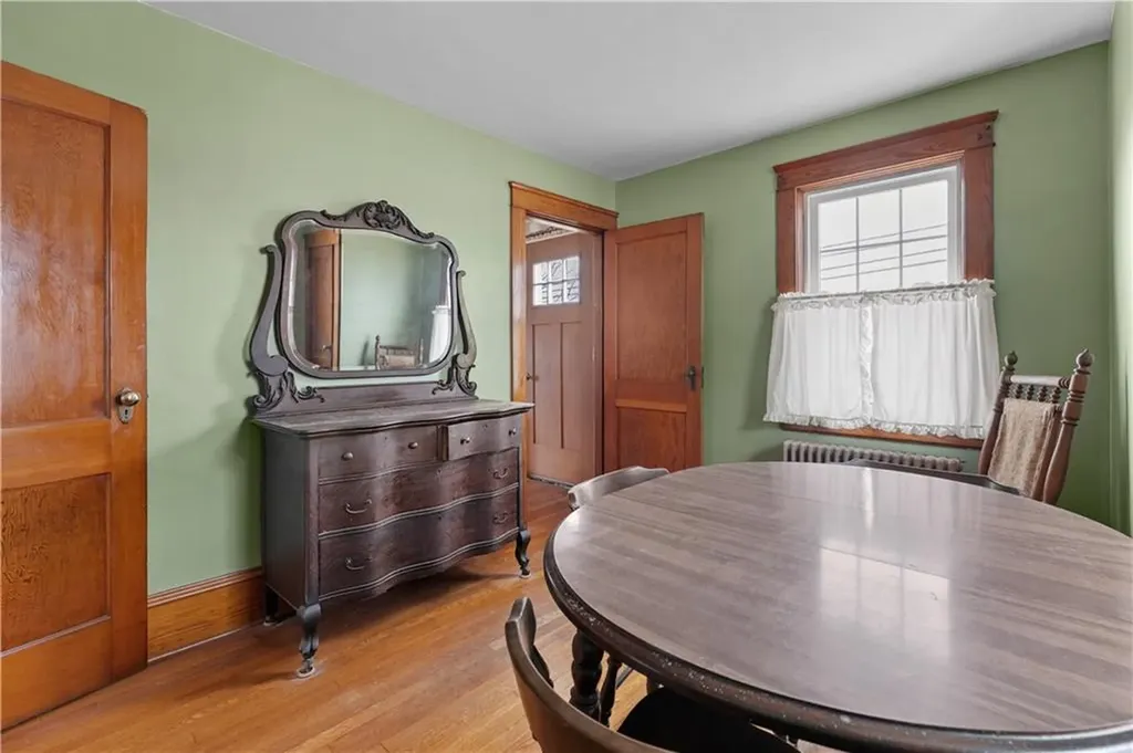 178 Middle Road Portsmouth RI 02871
