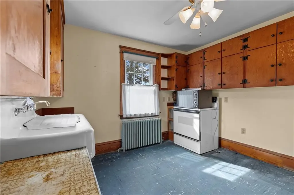 178 Middle Road Portsmouth RI 02871