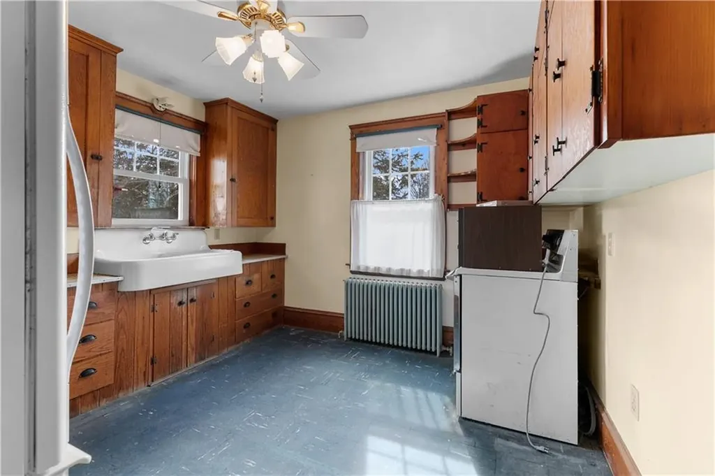 178 Middle Road Portsmouth RI 02871