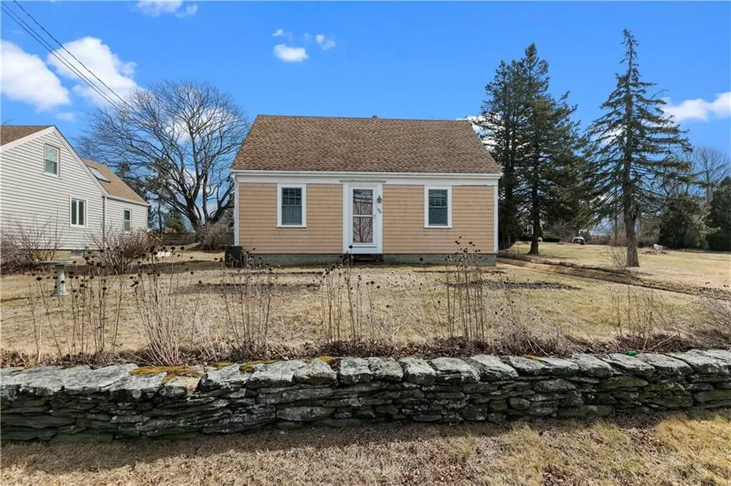 178 Middle Road Portsmouth RI 02871