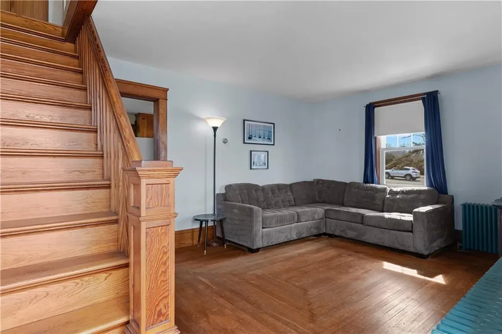 178 Middle Road Portsmouth RI 02871