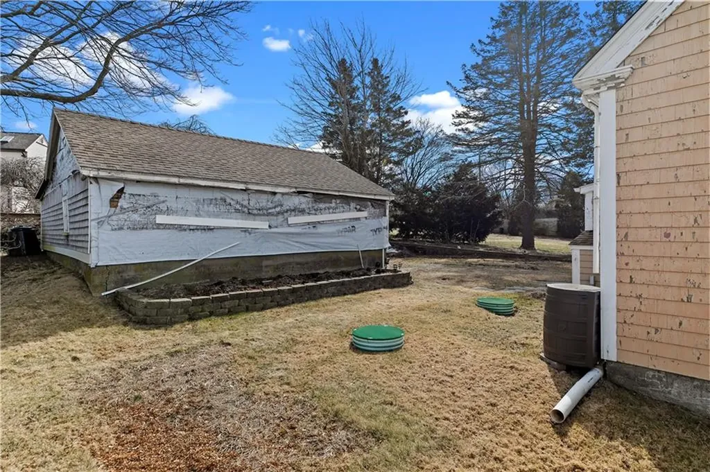 178 Middle Road Portsmouth RI 02871