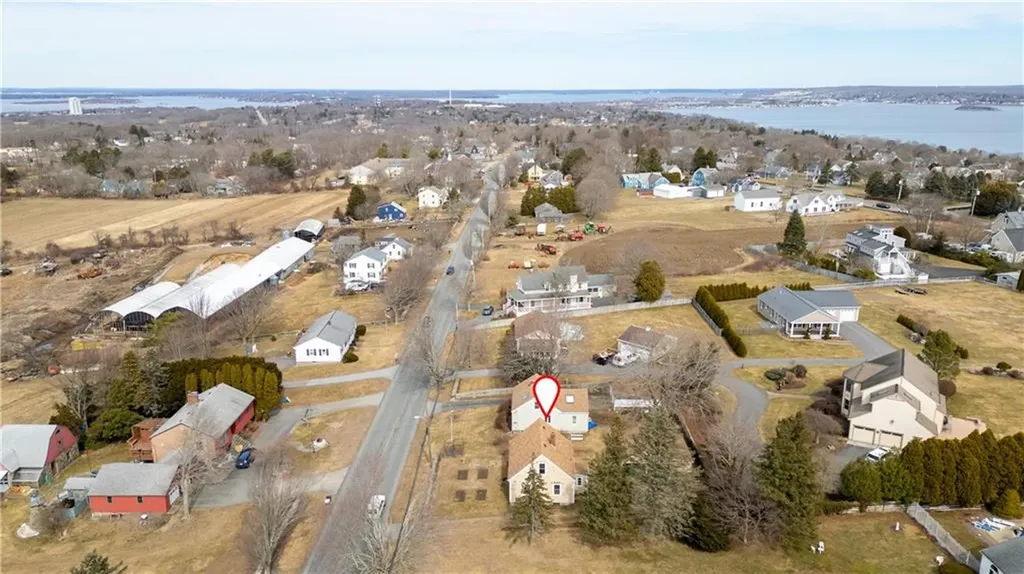 178 Middle Road Portsmouth RI 02871
