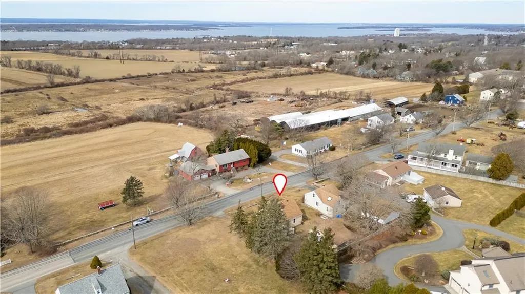 178 Middle Road Portsmouth RI 02871