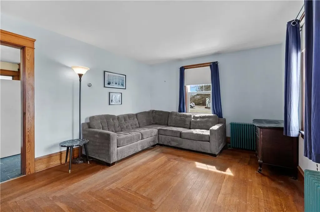 178 Middle Road Portsmouth RI 02871