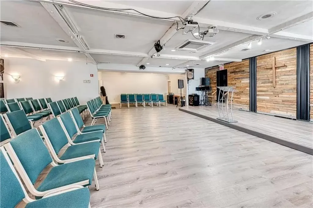 464 Silver Spring Street Providence RI 02904