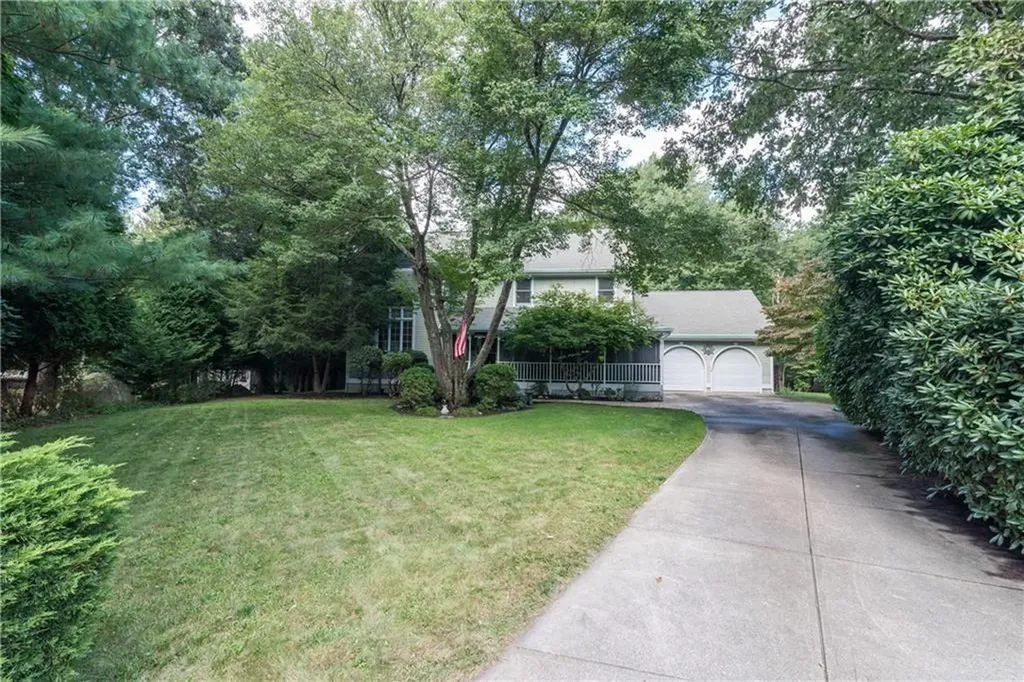 78 White Falls Trail South Kingstown RI 02879