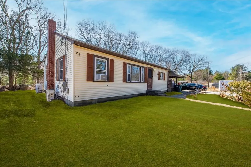 198 Knotty Oak Road Coventry RI 02816