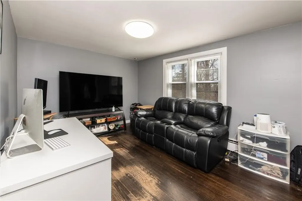 198 Knotty Oak Road Coventry RI 02816