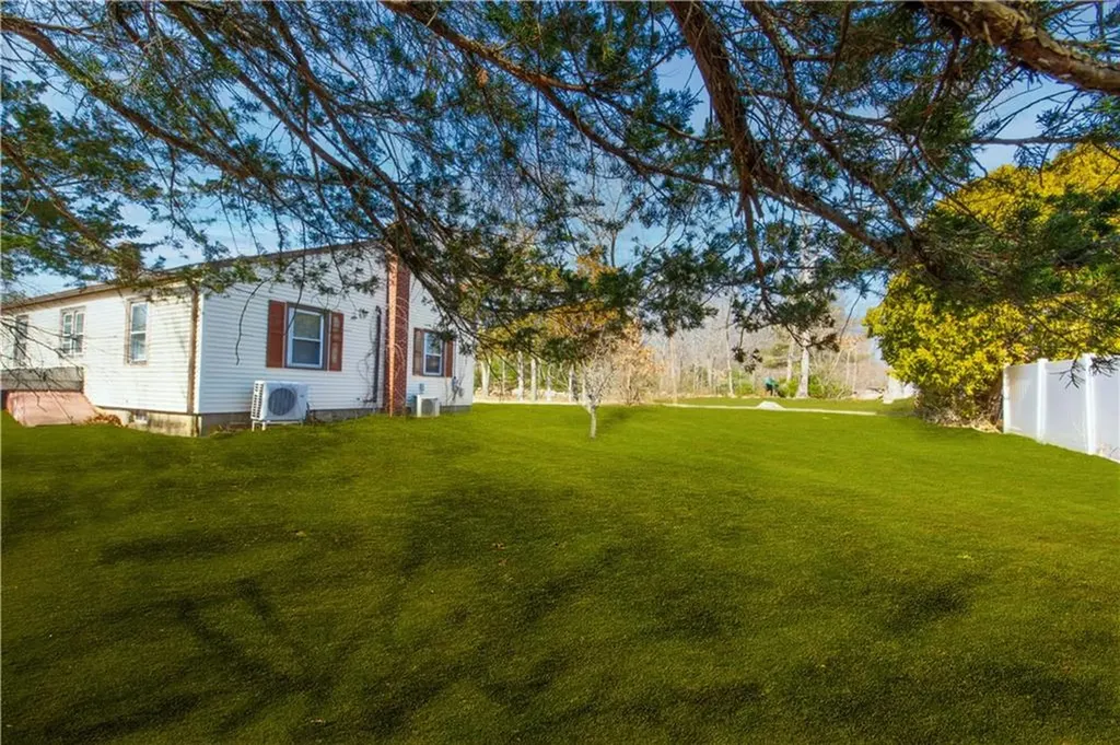 198 Knotty Oak Road Coventry RI 02816