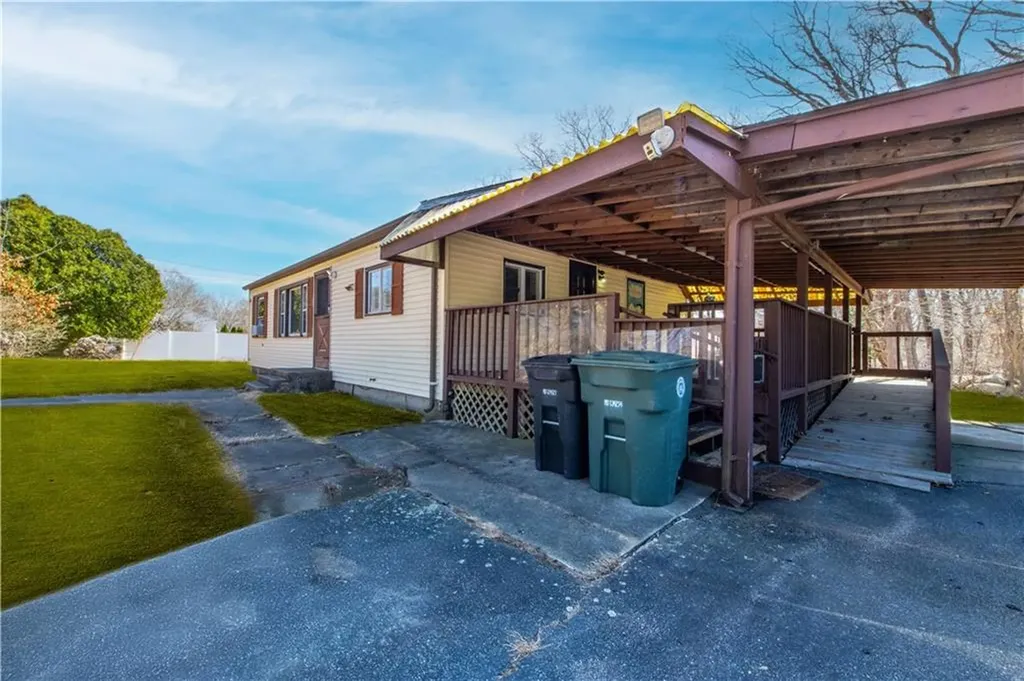 198 Knotty Oak Road Coventry RI 02816