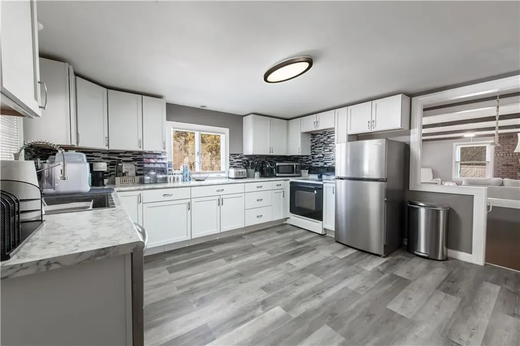 198 Knotty Oak Road Coventry RI 02816