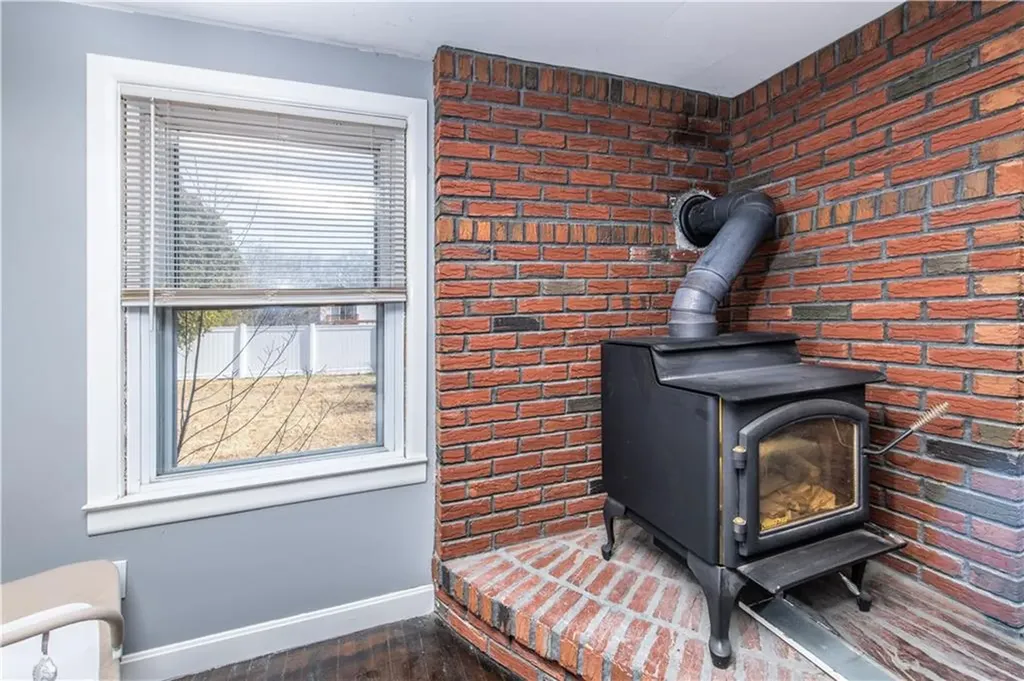 198 Knotty Oak Road Coventry RI 02816