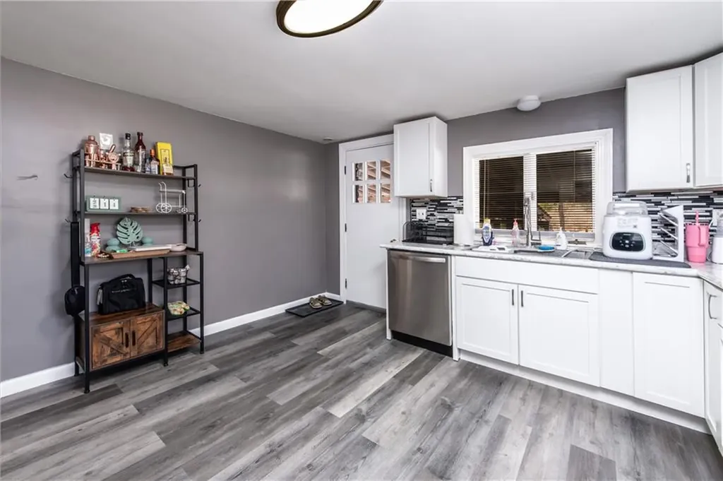 198 Knotty Oak Road Coventry RI 02816