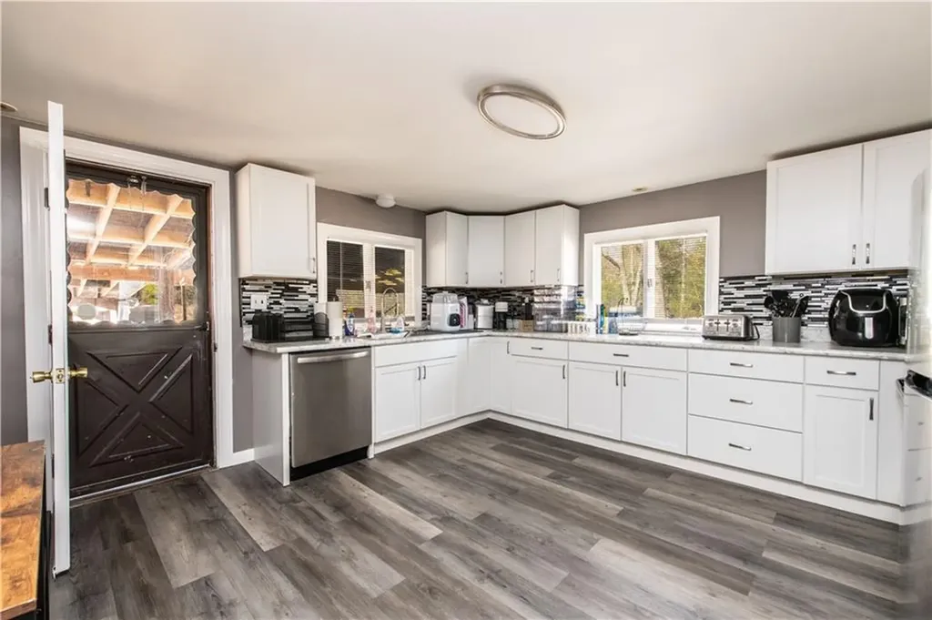 198 Knotty Oak Road Coventry RI 02816
