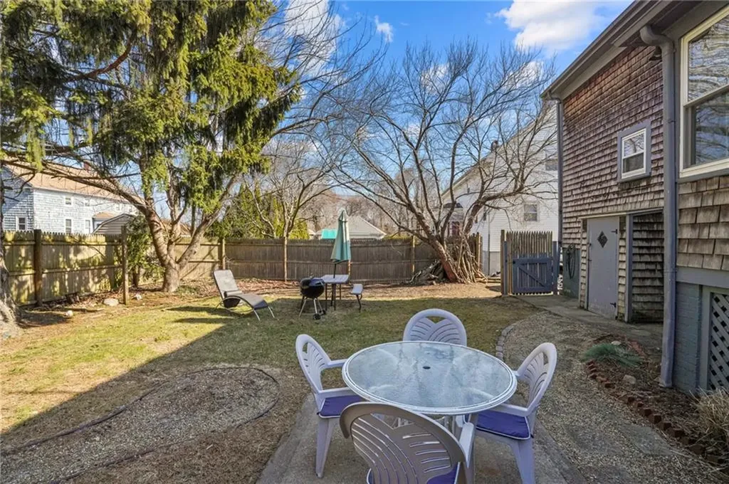 14 16 Park Street Warren RI 02885