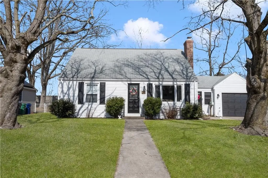 35 Vancouver Avenue Warwick RI 02886