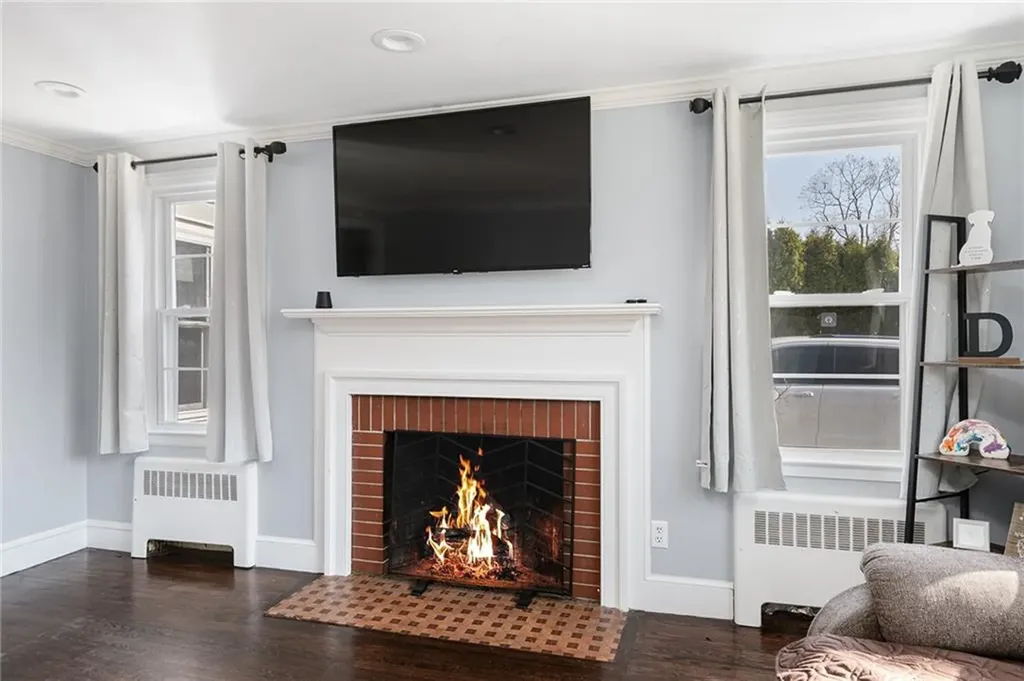 35 Vancouver Avenue Warwick RI 02886