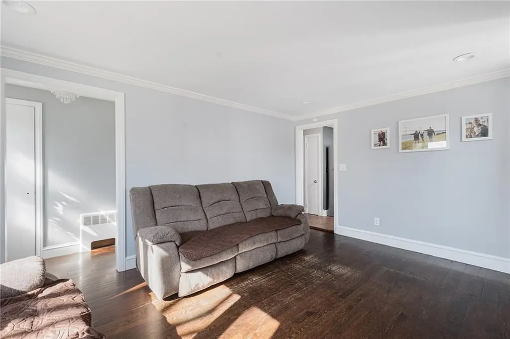 35 Vancouver Avenue Warwick RI 02886