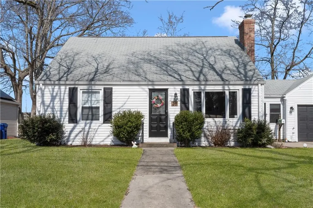 35 Vancouver Avenue Warwick RI 02886