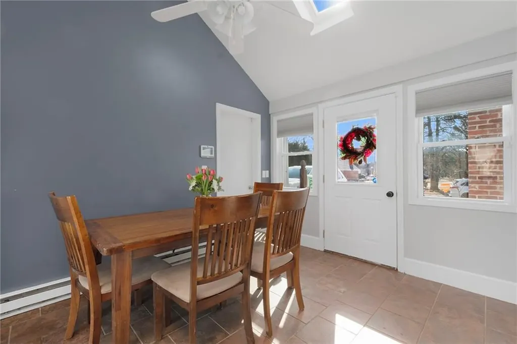 35 Vancouver Avenue Warwick RI 02886