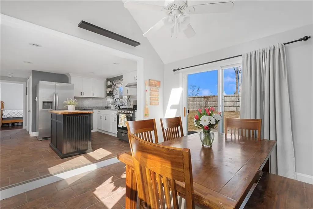 35 Vancouver Avenue Warwick RI 02886